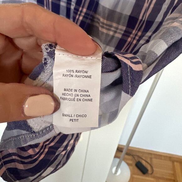Rails Women's Short Sleeve Hunter Plaid Button-Up Shirt Blue/Purple, Size S, EUC - Picture 3 of 5